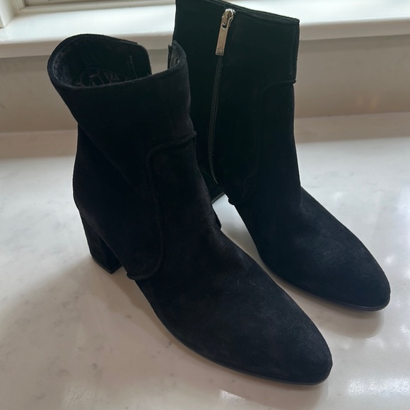 Aquatalia Shoes - Aquatalia Suede Boots Leather Fortuna zippered Black Womens Size 8.5